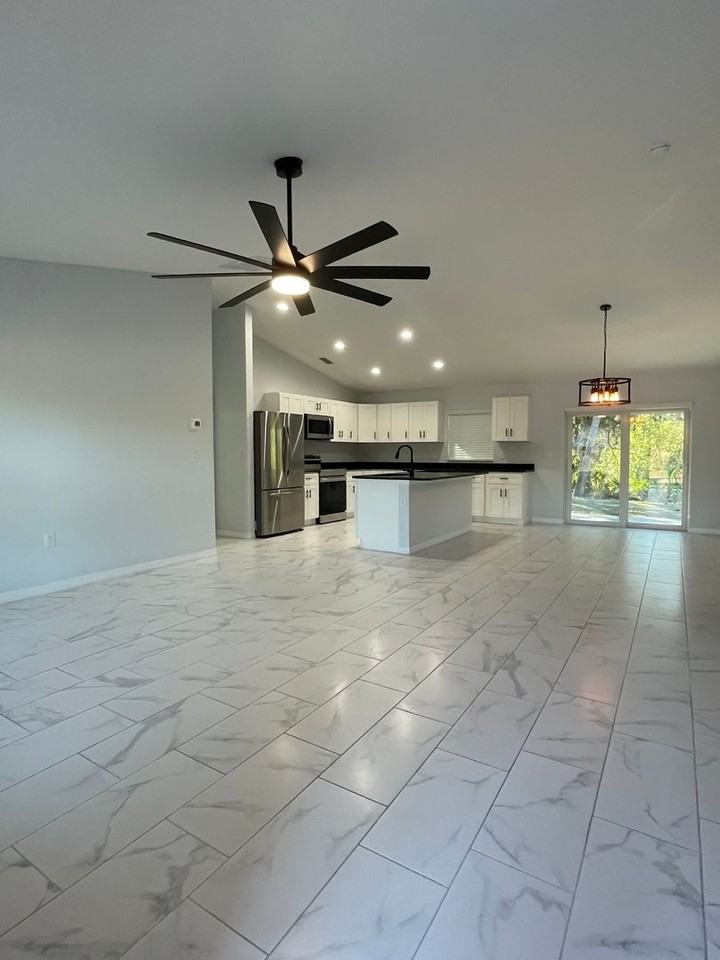 161 Overbrook St - Photo 2 of 17