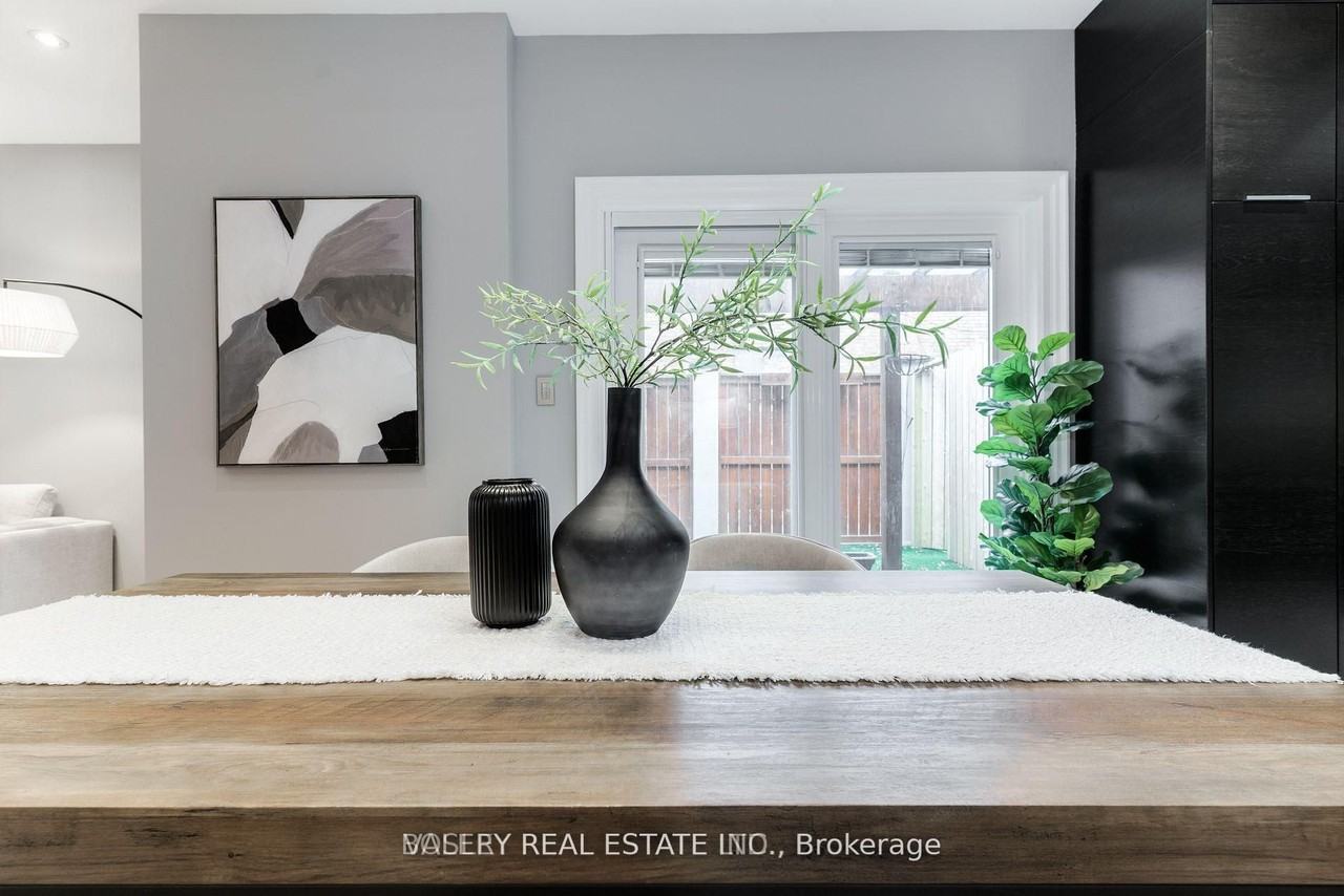 42 Logan Avenue - Photo 5 of 26