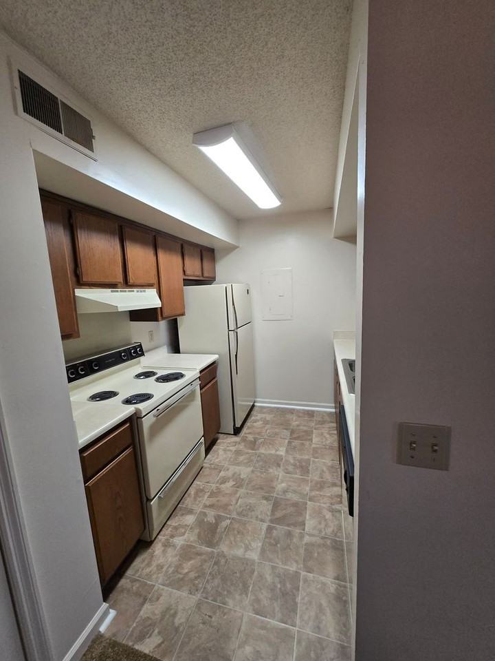 Tusculum Square Apartments and Townhomes - Photo 5 of 19