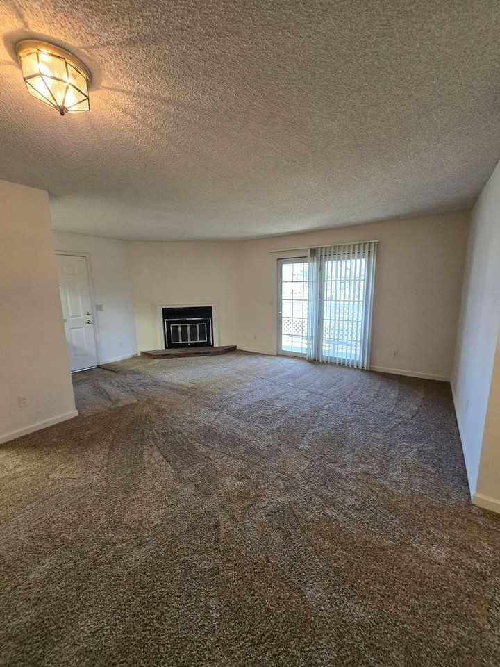 Tusculum Square Apartments and Townhomes - Photo 4 of 19