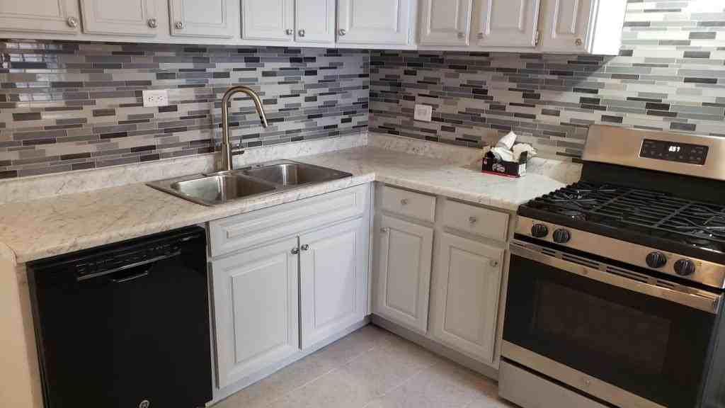 7833 S Burnham Ave - Photo 4 of 23