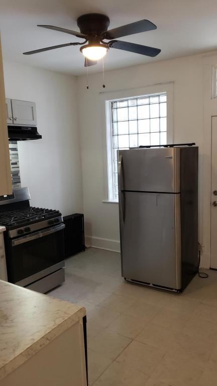 7833 S Burnham Ave - Photo 6 of 23