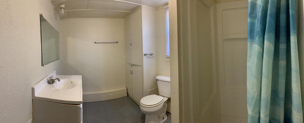 916 Axtell St #C - Photo 3 of 9