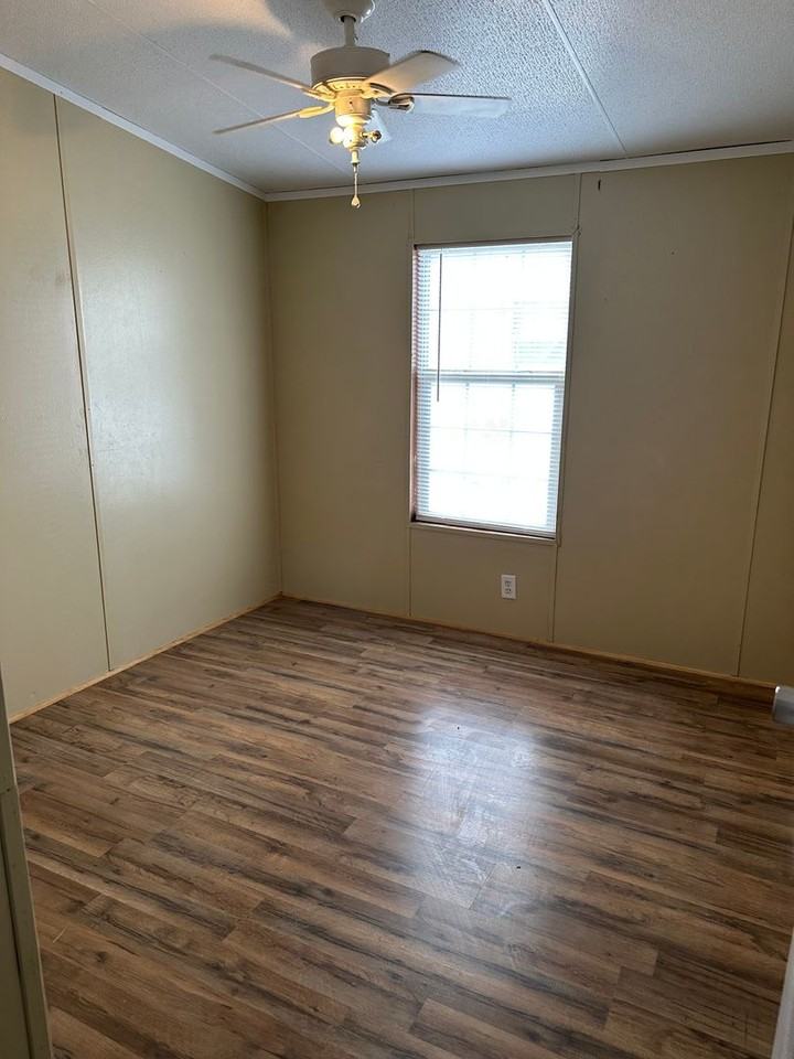 Salem Estates - Photo 7 of 29