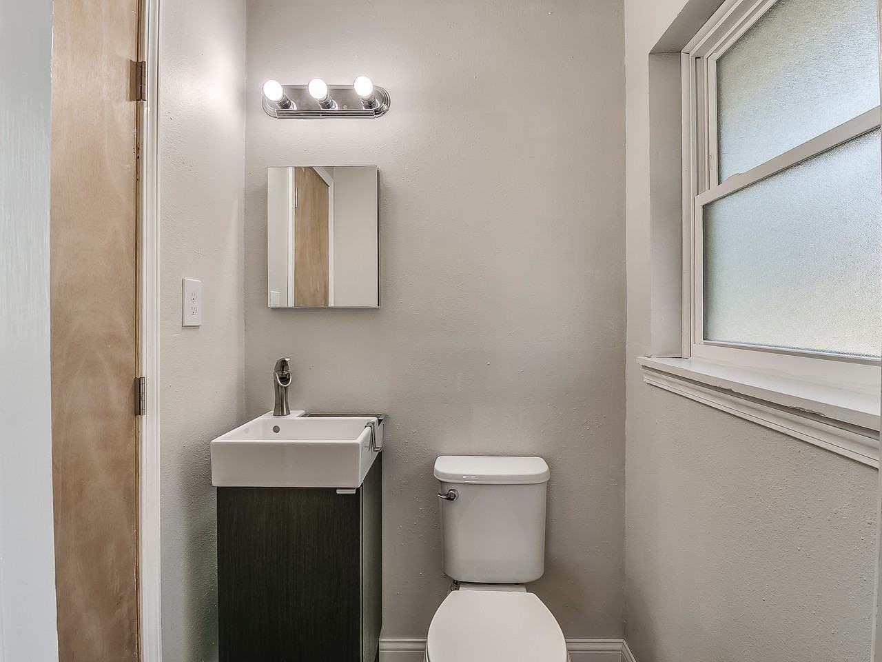 2809 Nw 47th St - Photo 7 of 26