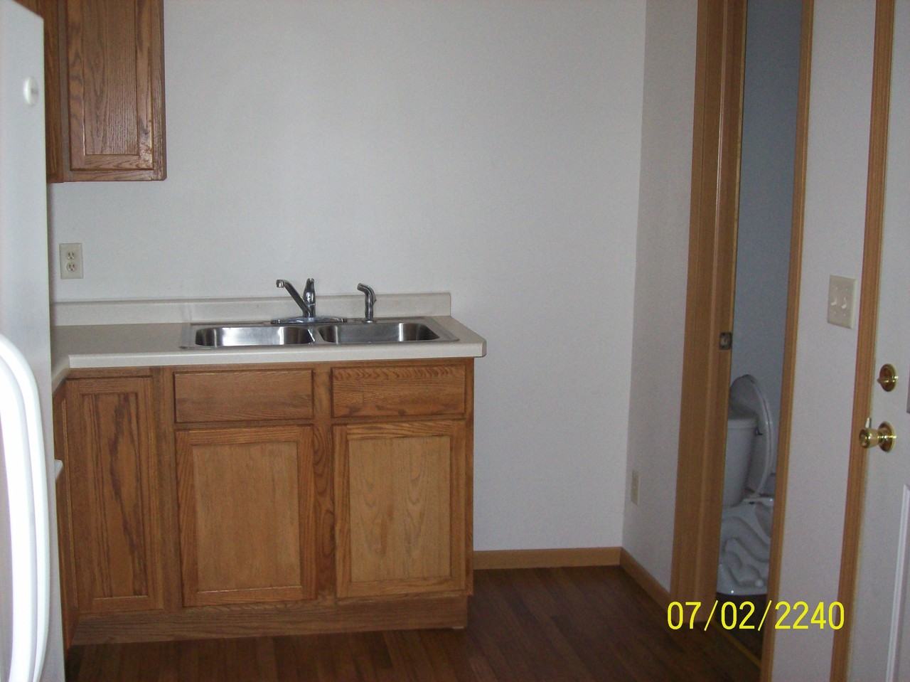 828 Hobart St #A - Photo 4 of 7