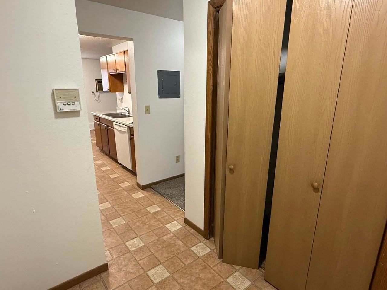 1122 27th Ave S - Photo 3 of 15