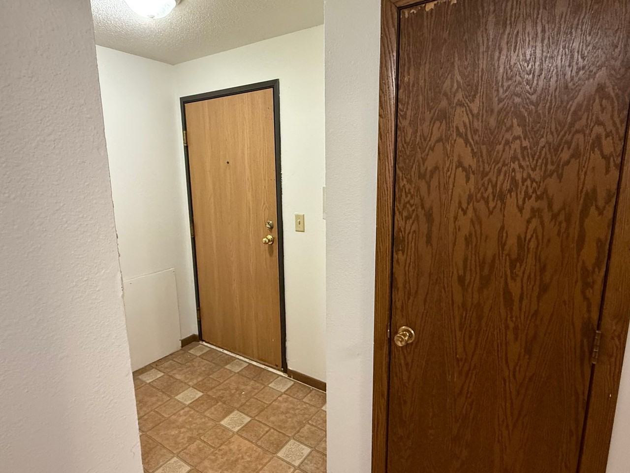 1122 27th Ave S - Photo 4 of 15