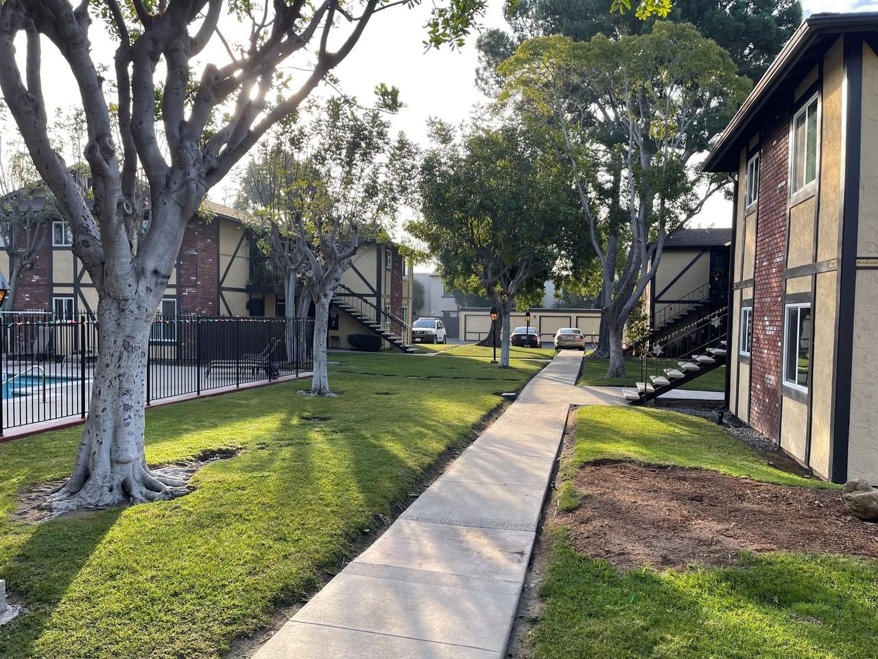 Stratford Arms Apartments - Photo 3 of 3