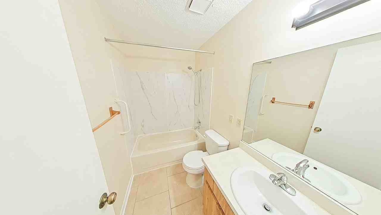 720 Ne 30th Ave #P - Photo 4 of 7