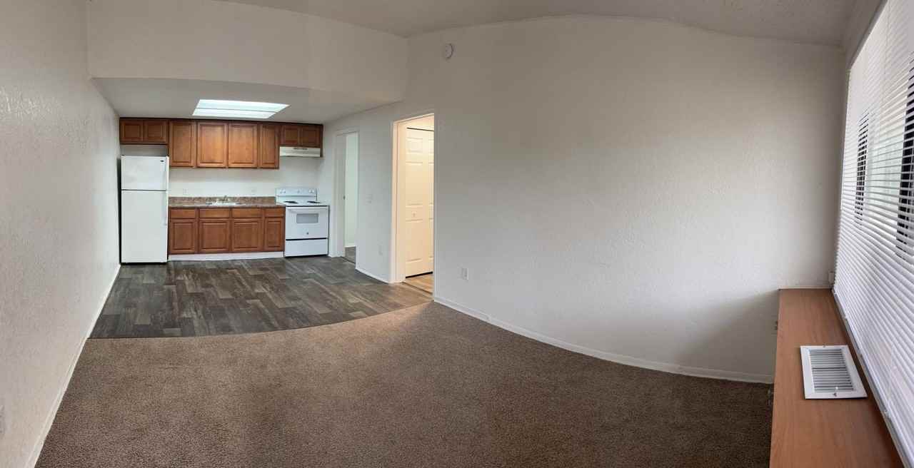 10084 S Nob Hill Cir - Photo 2 of 10
