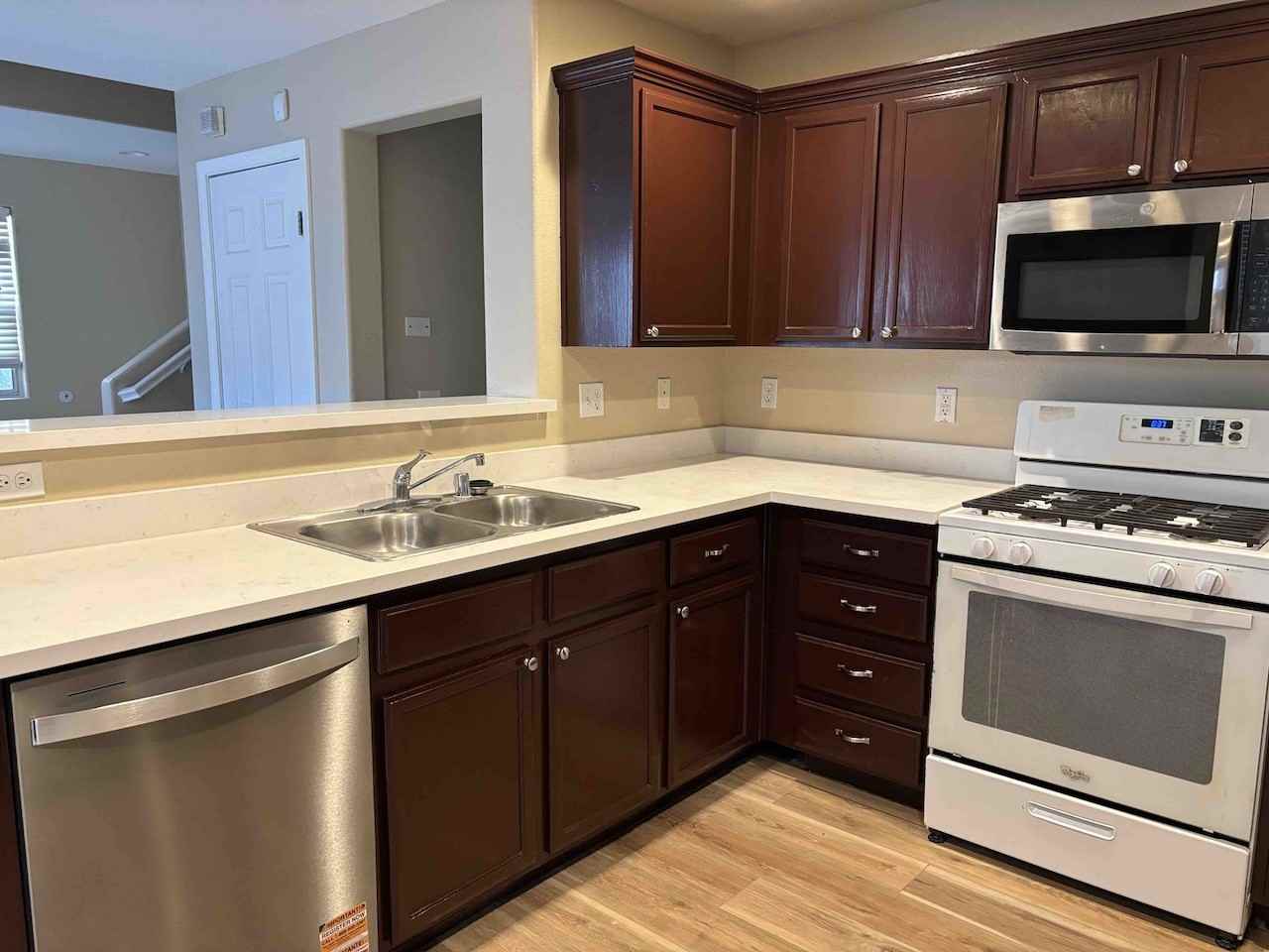 5989 Banbury Heights Way - Photo 5 of 17