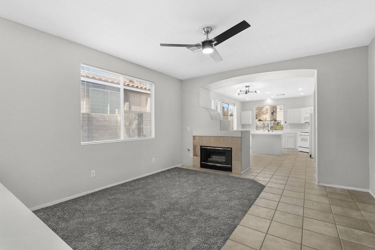 10628 Primrose Arbor Ave - Photo 6 of 45