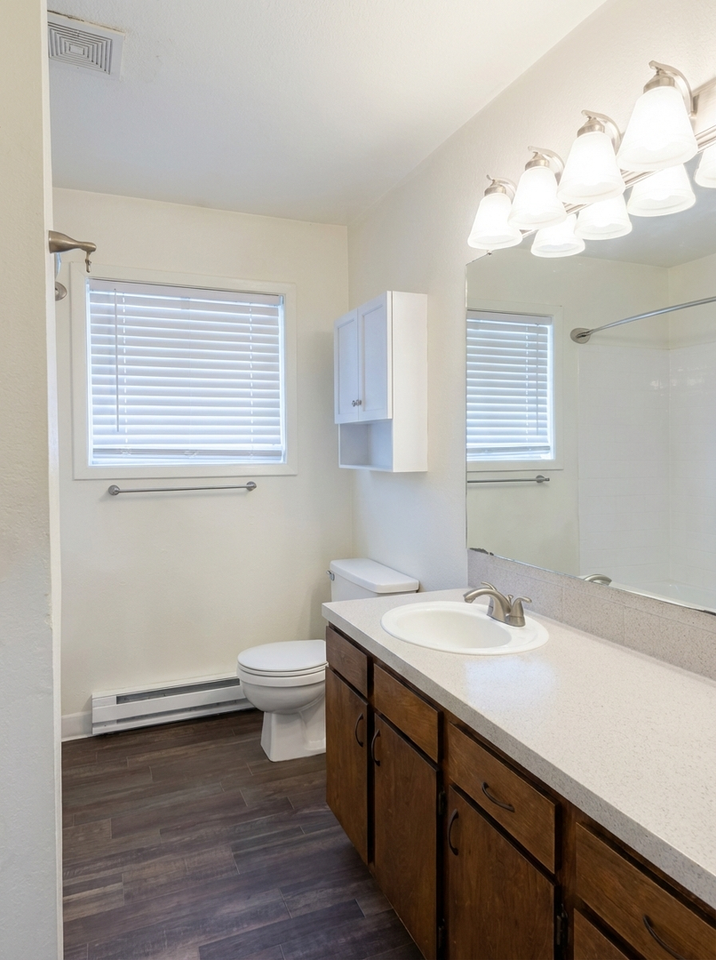 202 N Park Ave #2 - Photo 7 of 9