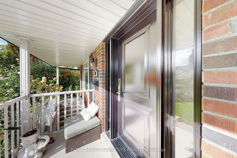 68 Christina Crescent - Photo 4 of 13