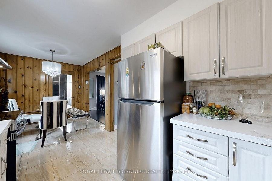 68 Christina Crescent - Photo 7 of 13