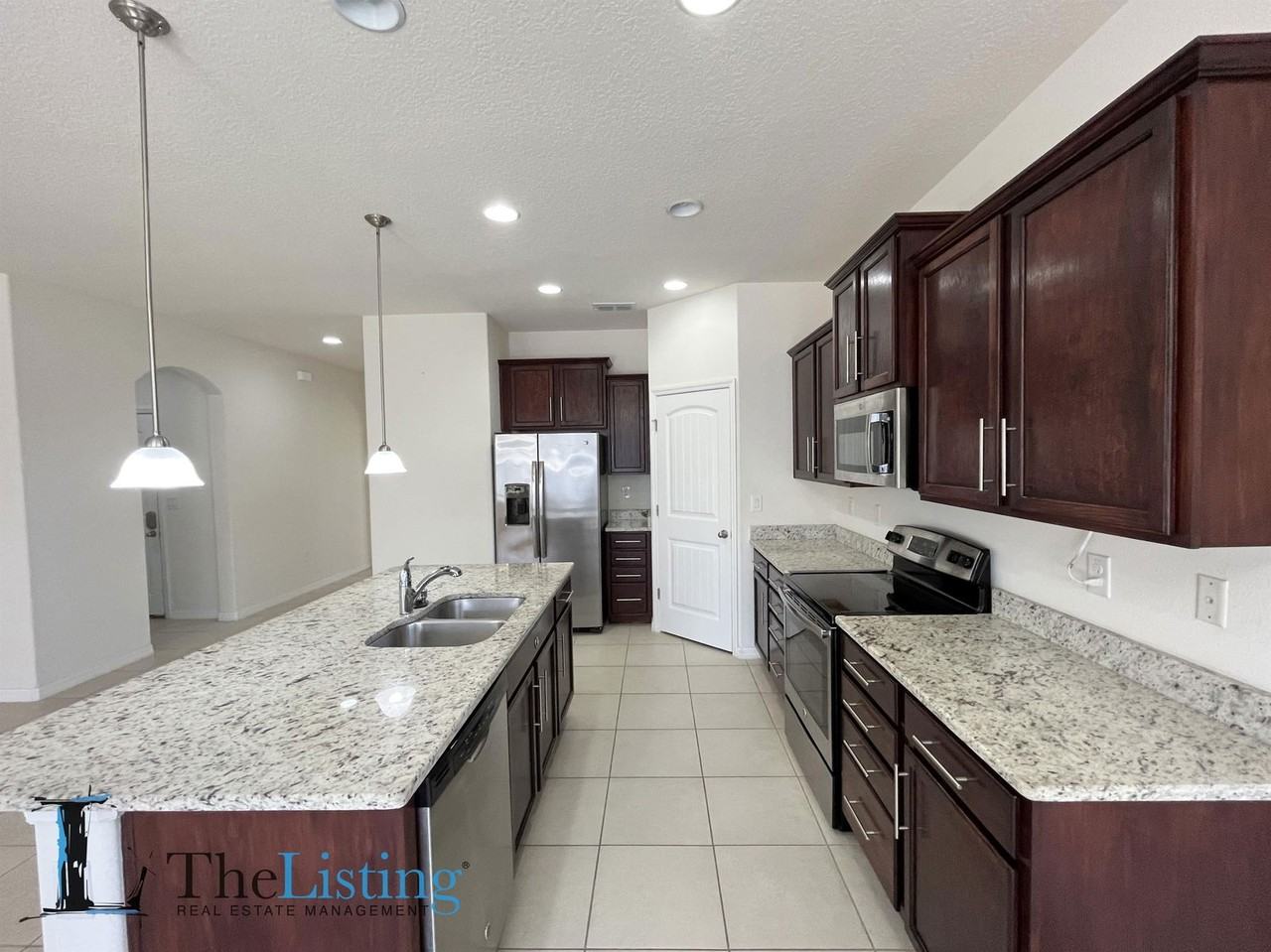 1924 Siesta Falls Ct - Photo 4 of 23