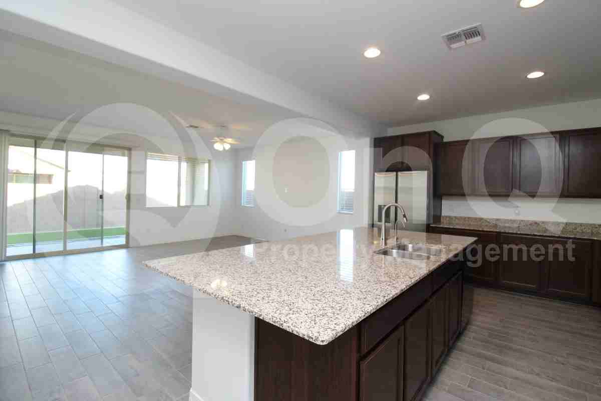 23034 E Via Del Sol - Photo 6 of 31