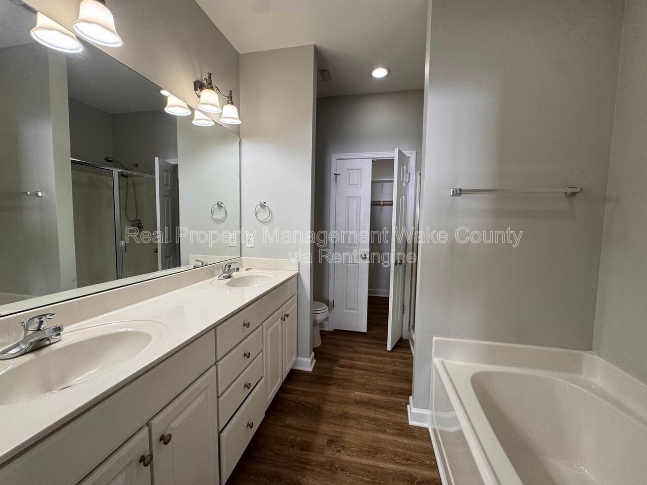 7310 Caversham Way - Photo 6 of 35