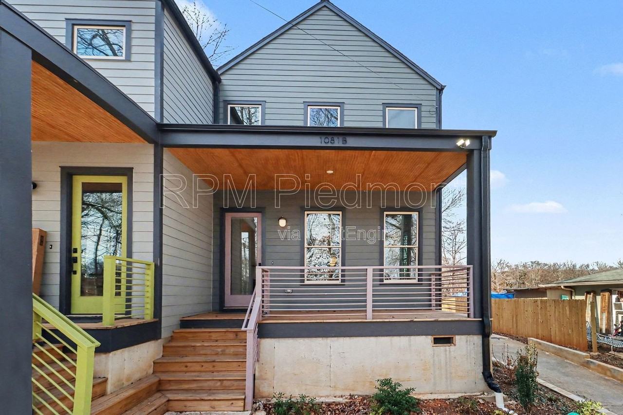 1081 Hill St Se #B - Photo 7 of 35