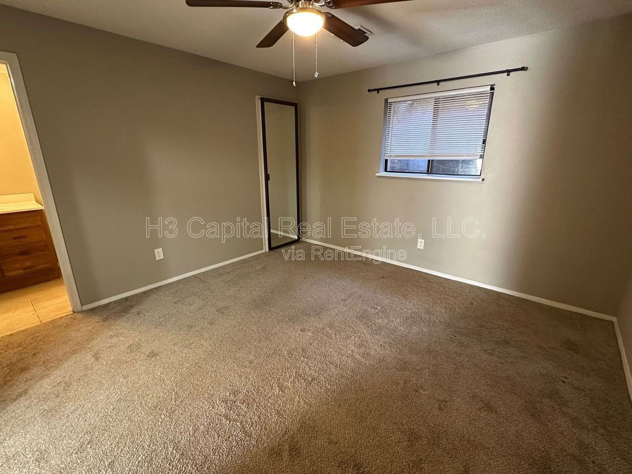 102 Woodhenge Dr Apt C - Photo 6 of 10