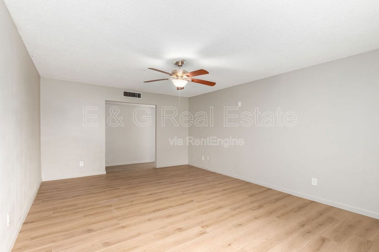 103 E Del Rio Dr - Photo 7 of 29