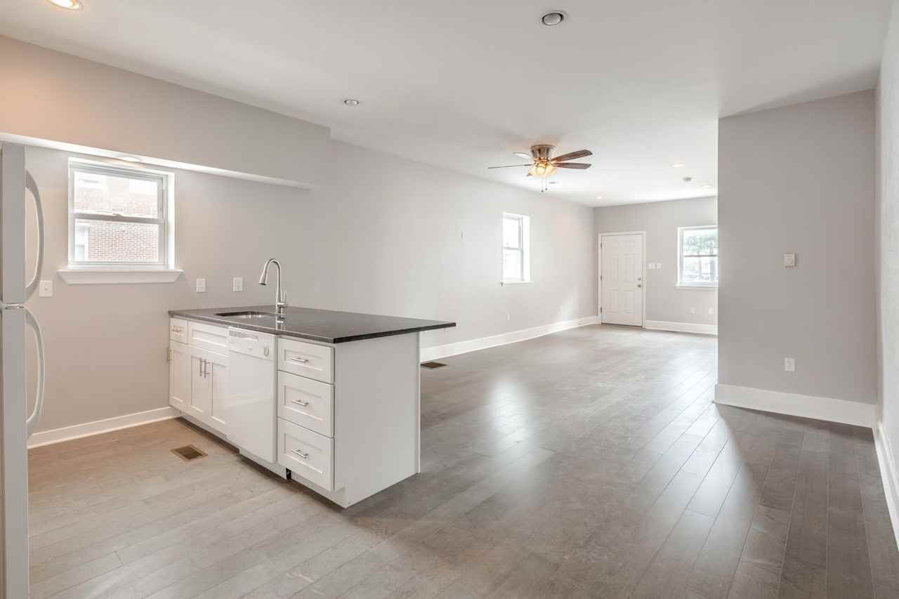 1400 S 16th St #1 - Photo 3 of 15