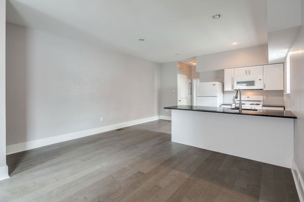 1400 S 16th St #1 - Photo 4 of 15