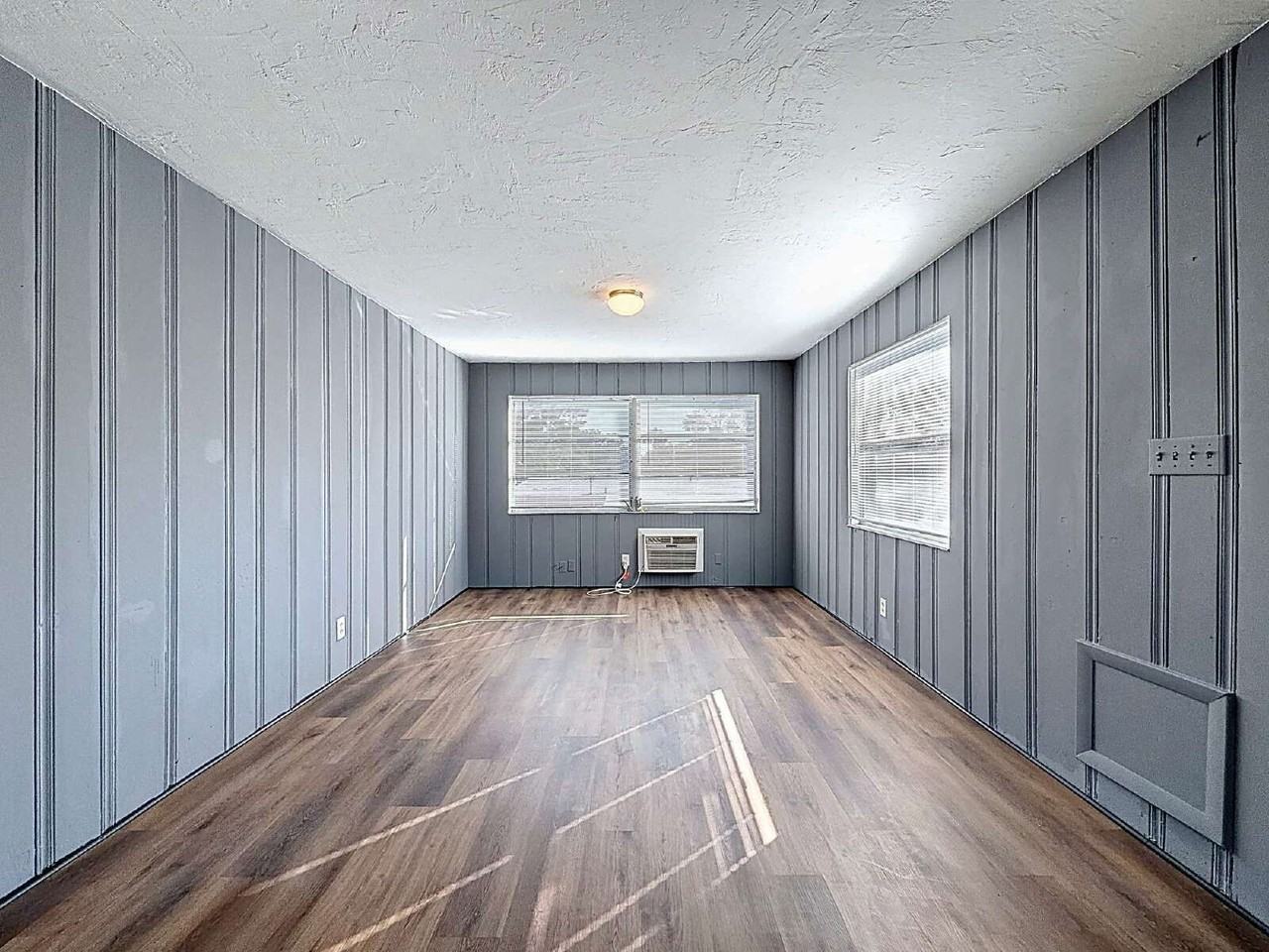 652 E Harbor Dr S - Photo 5 of 25