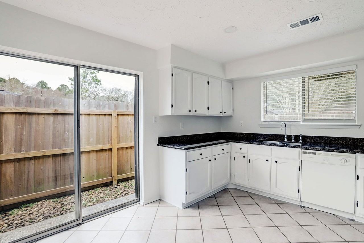 23318 Bright Star Dr - Photo 5 of 10