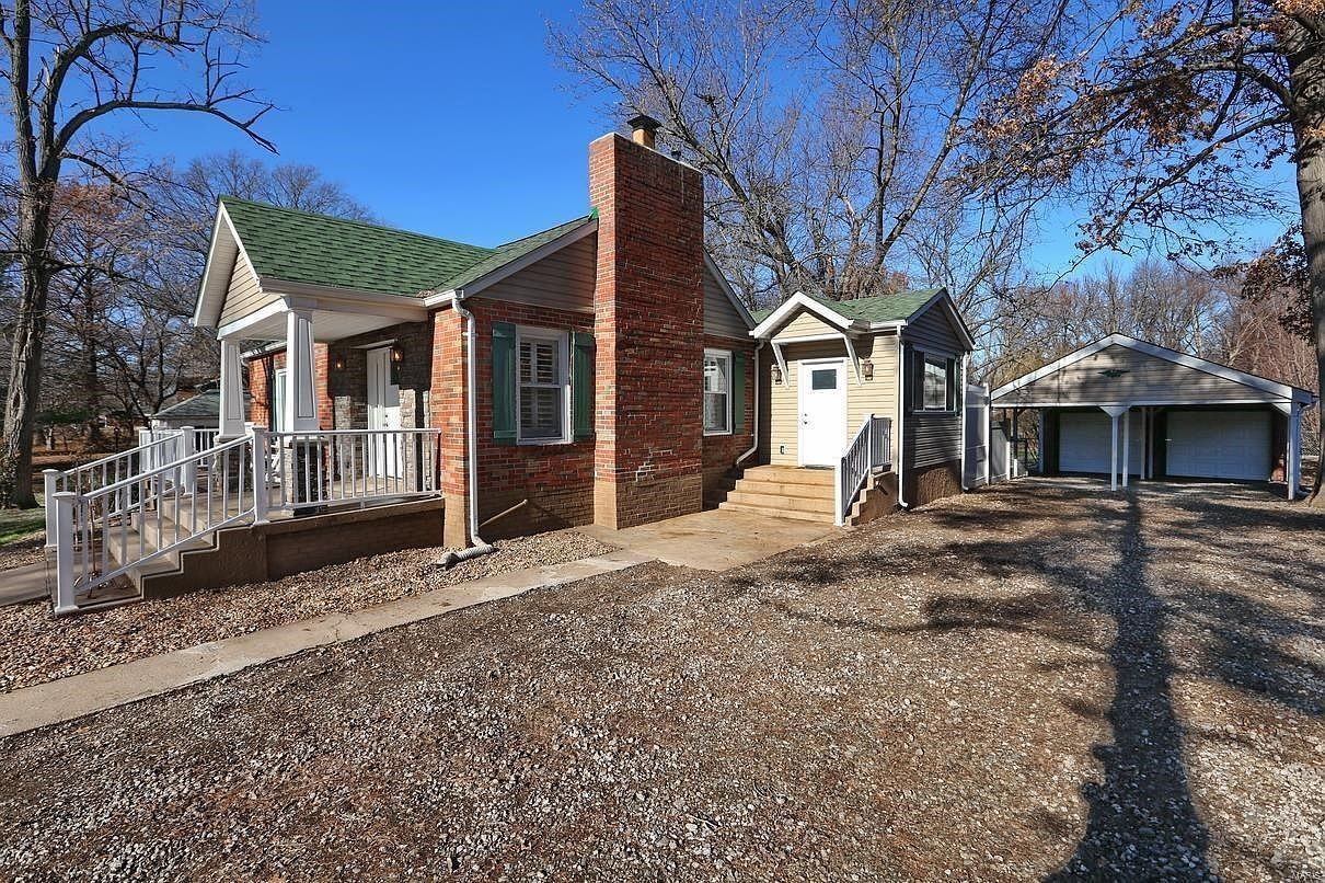 1037 Prigge Rd - Photo 2 of 44