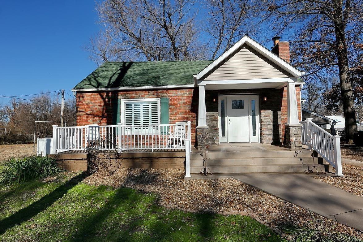 1037 Prigge Rd - Photo 3 of 44