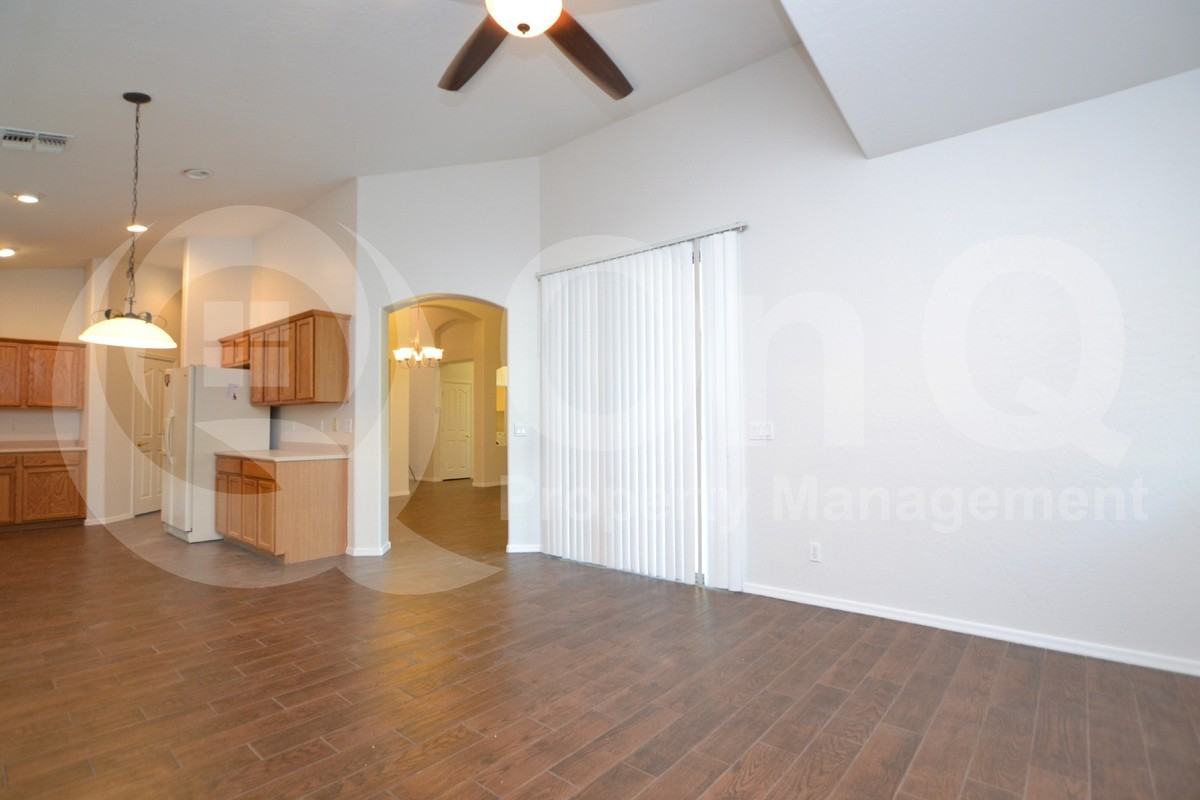 3176 E Kingbird Pl - Photo 5 of 29