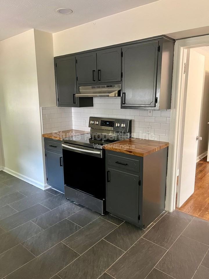 1813 Tune Ave - Photo 4 of 9