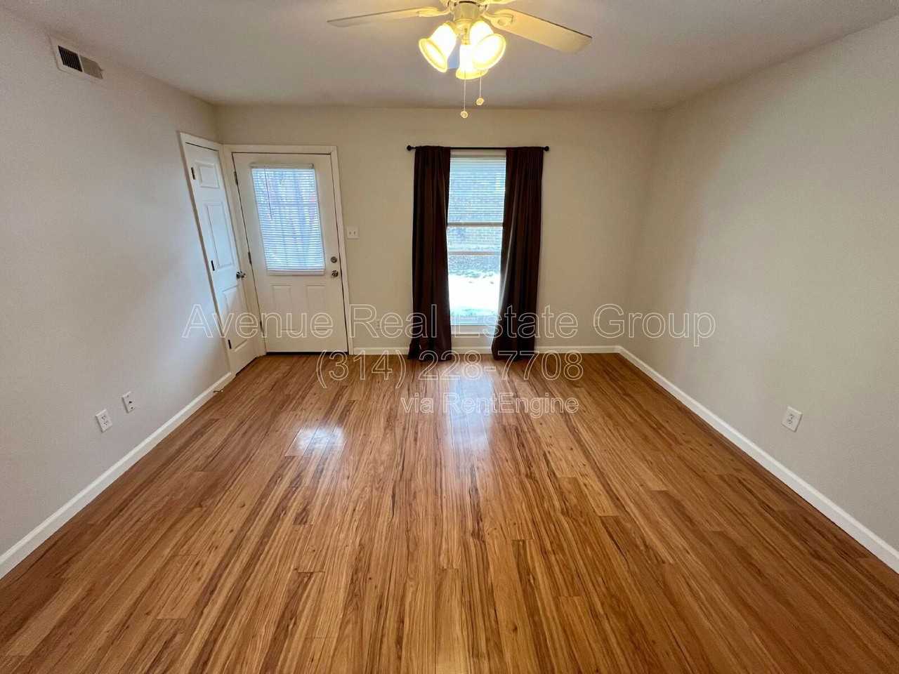 1015 Commodore Dr #A - Photo 3 of 16