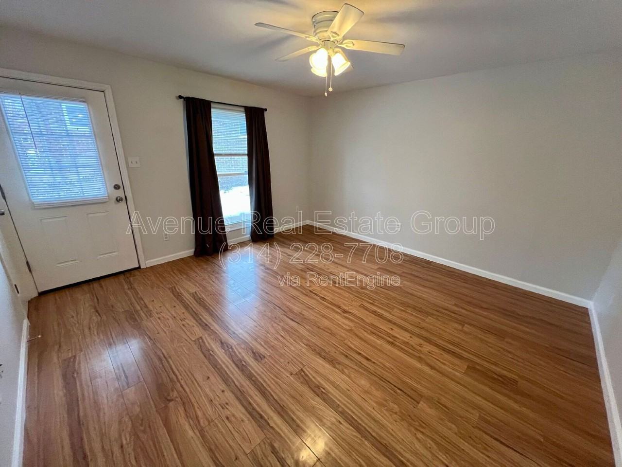 1015 Commodore Dr #A - Photo 4 of 16