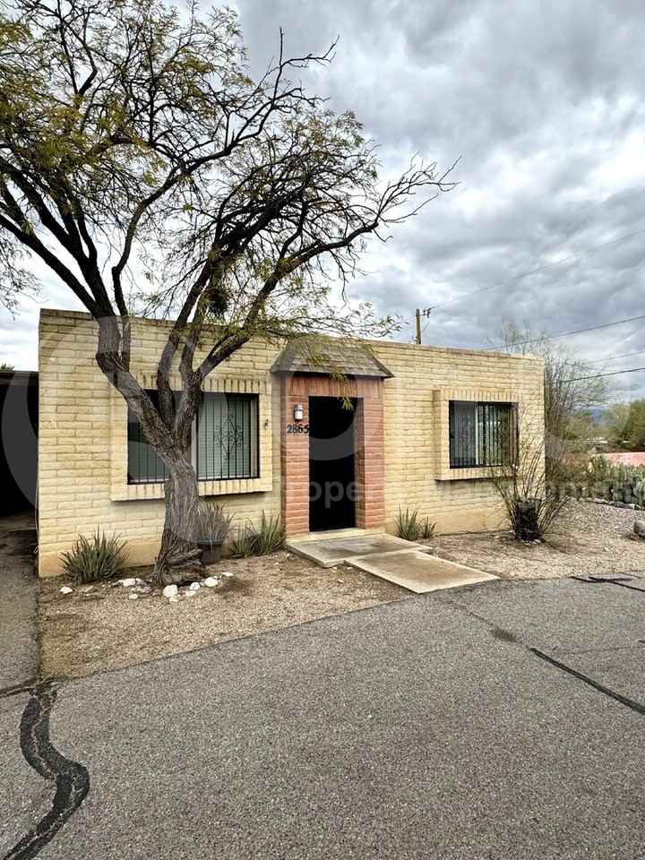 2865 N Fontana Ave - Photo 3 of 23