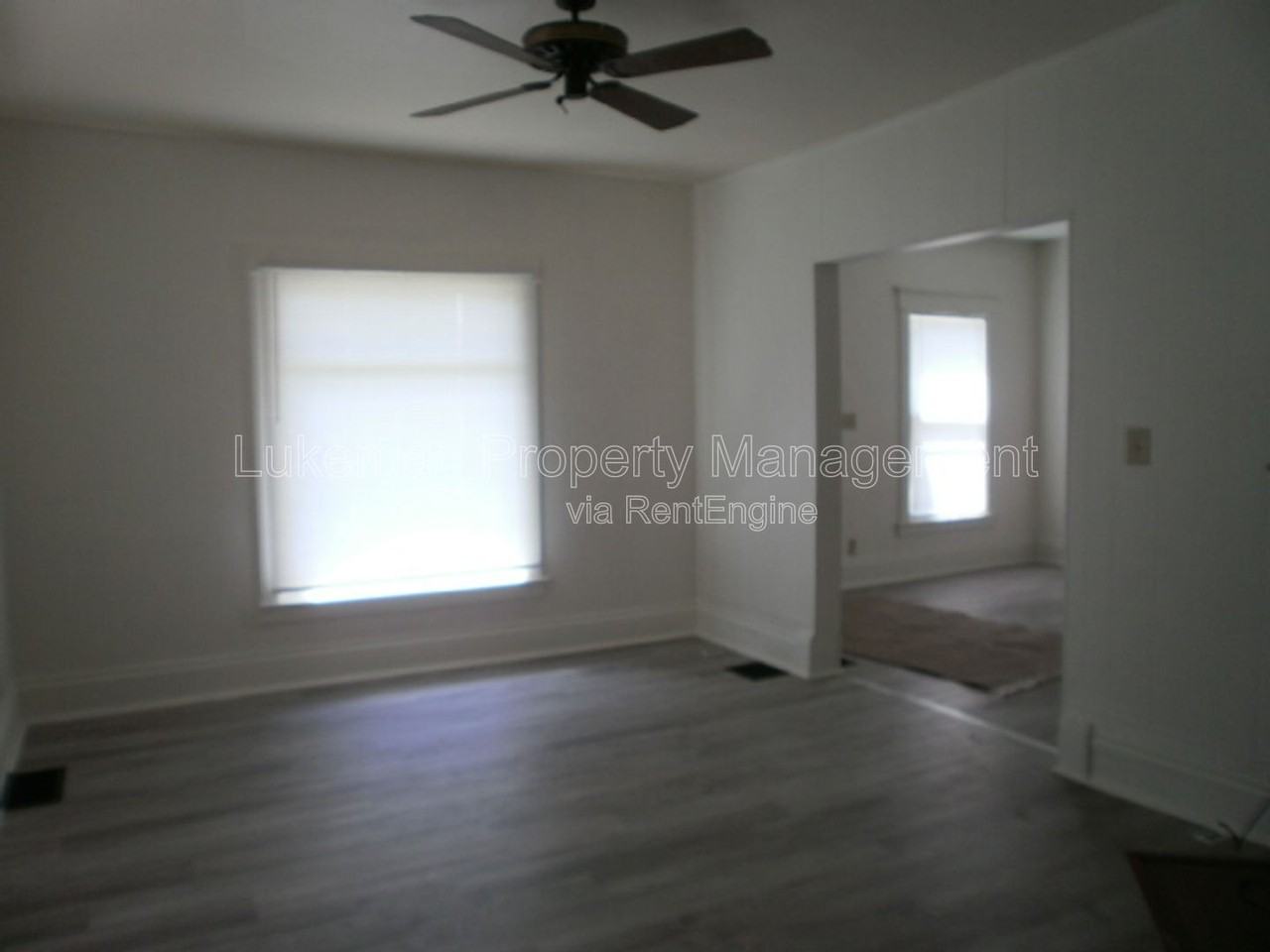 511 Clinton Ave - Photo 6 of 22