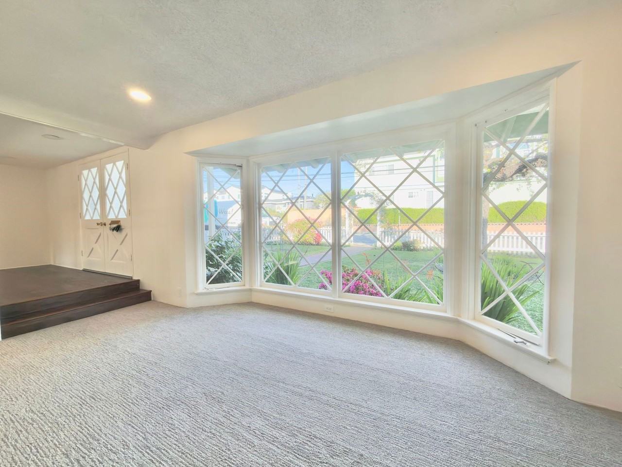 2603 Phelan Ln - Photo 3 of 41