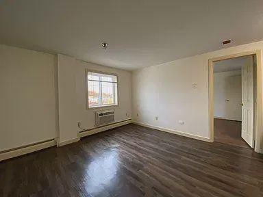 261 Pine St #45 - Photo 4 of 9