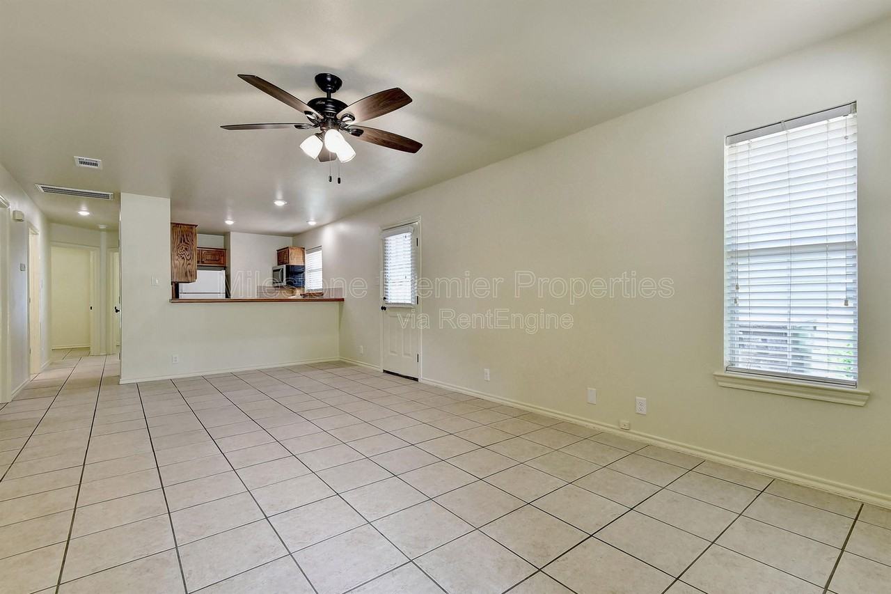 1019 Rice St #101 - Photo 2 of 12