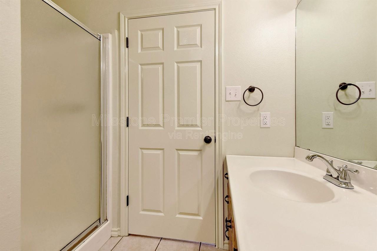 1019 Rice St #101 - Photo 6 of 12