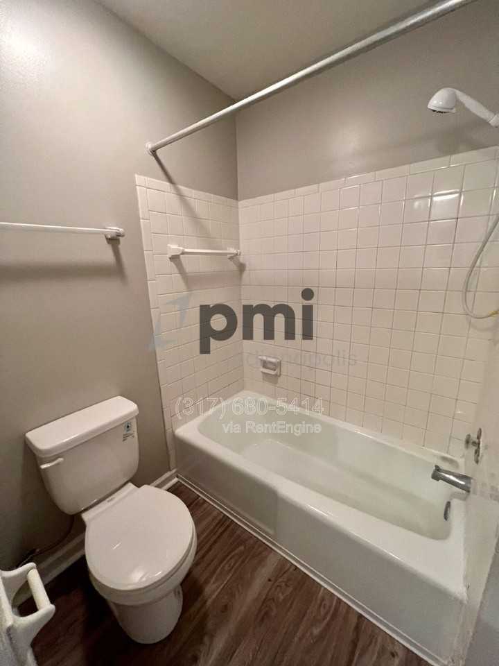 2917 E 47th St #B - Photo 4 of 29