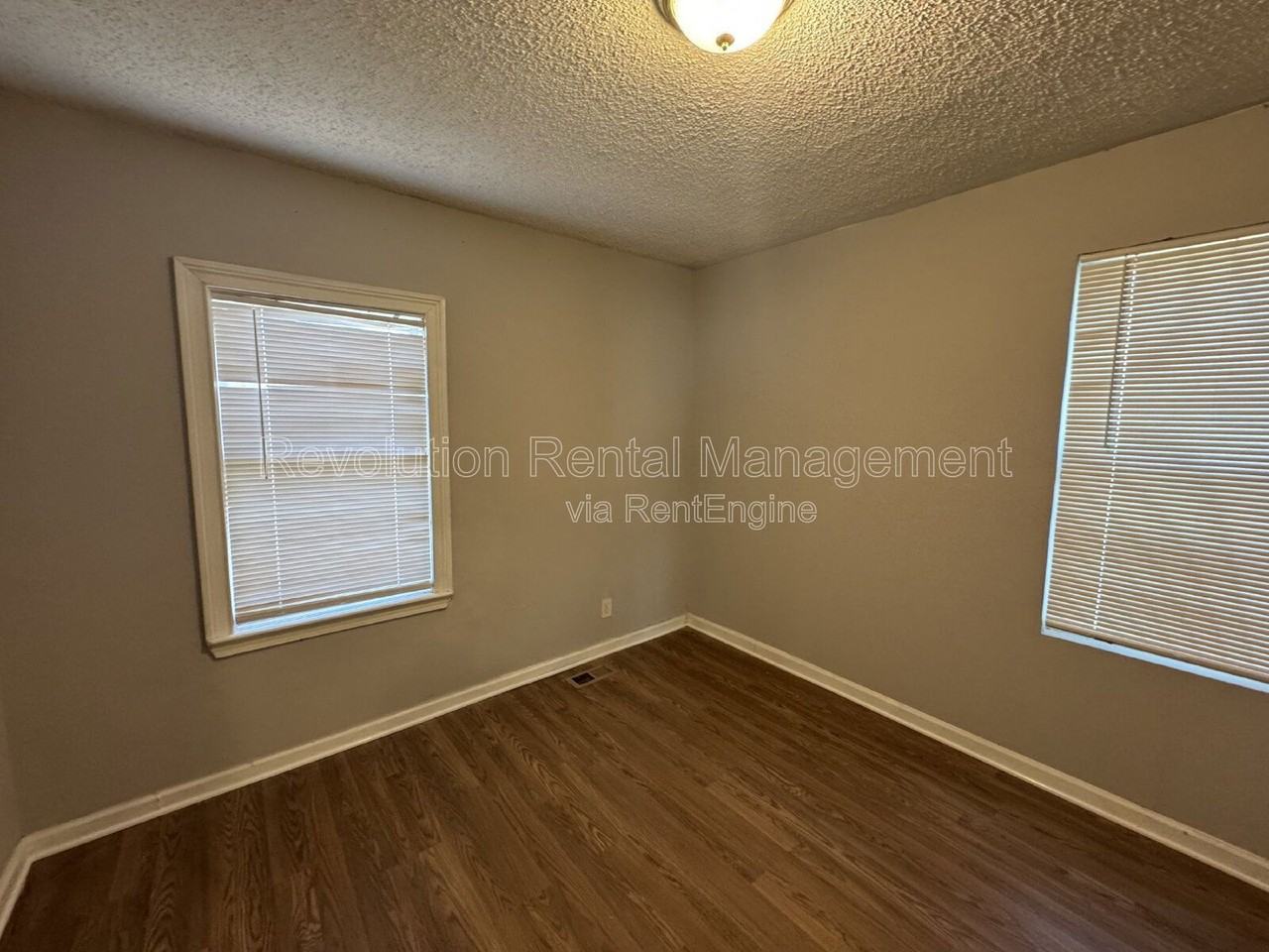 2648 Joyce Ave - Photo 4 of 15