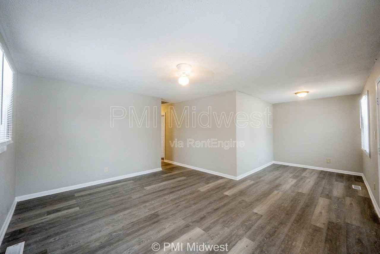 824 Udell St - Photo 3 of 24