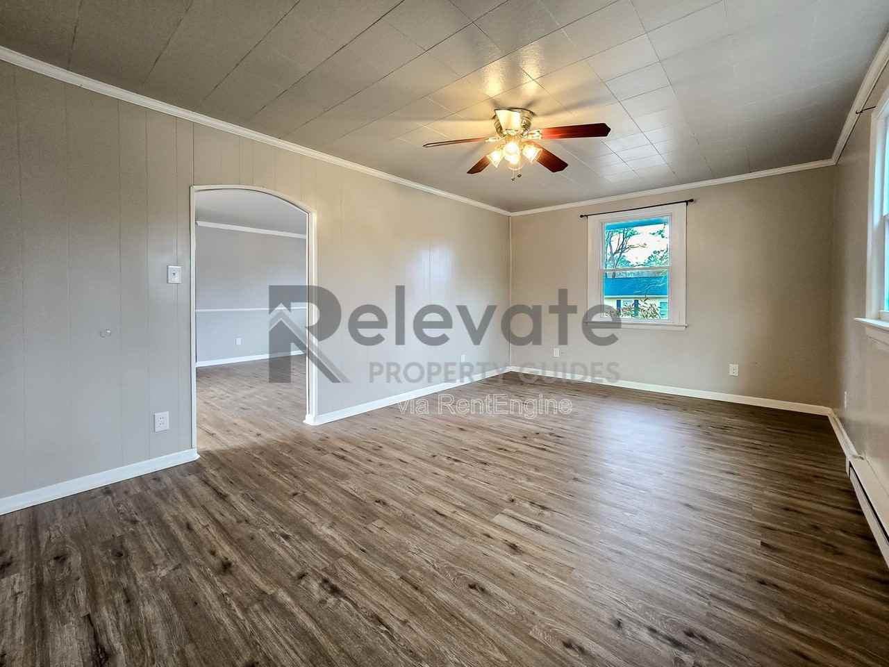 3206 Belmont Ave - Photo 4 of 23