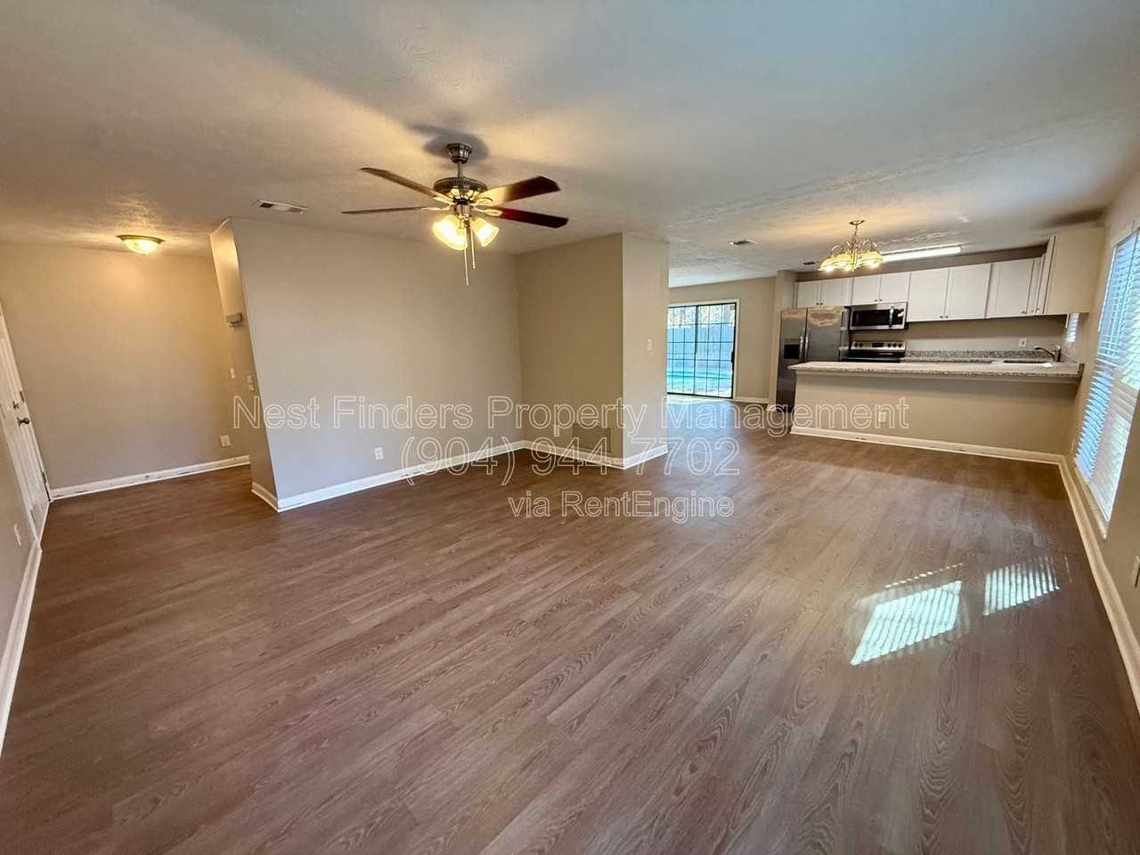 3336 Cypresswood Dr S - Photo 5 of 27