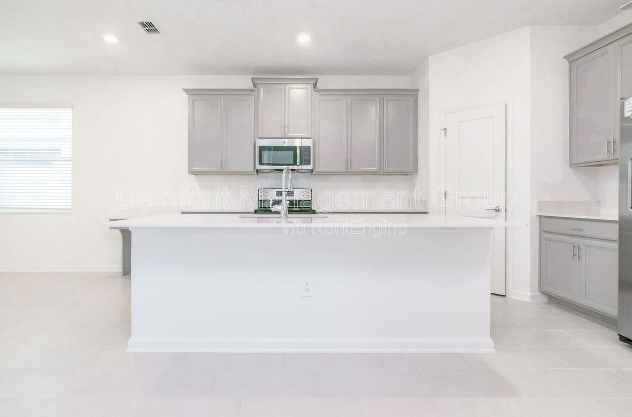 6414 Limberpine Aly - Photo 4 of 36