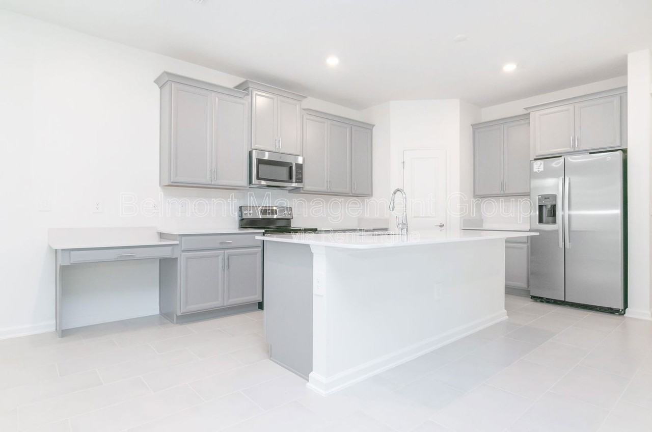 6414 Limberpine Aly - Photo 5 of 36