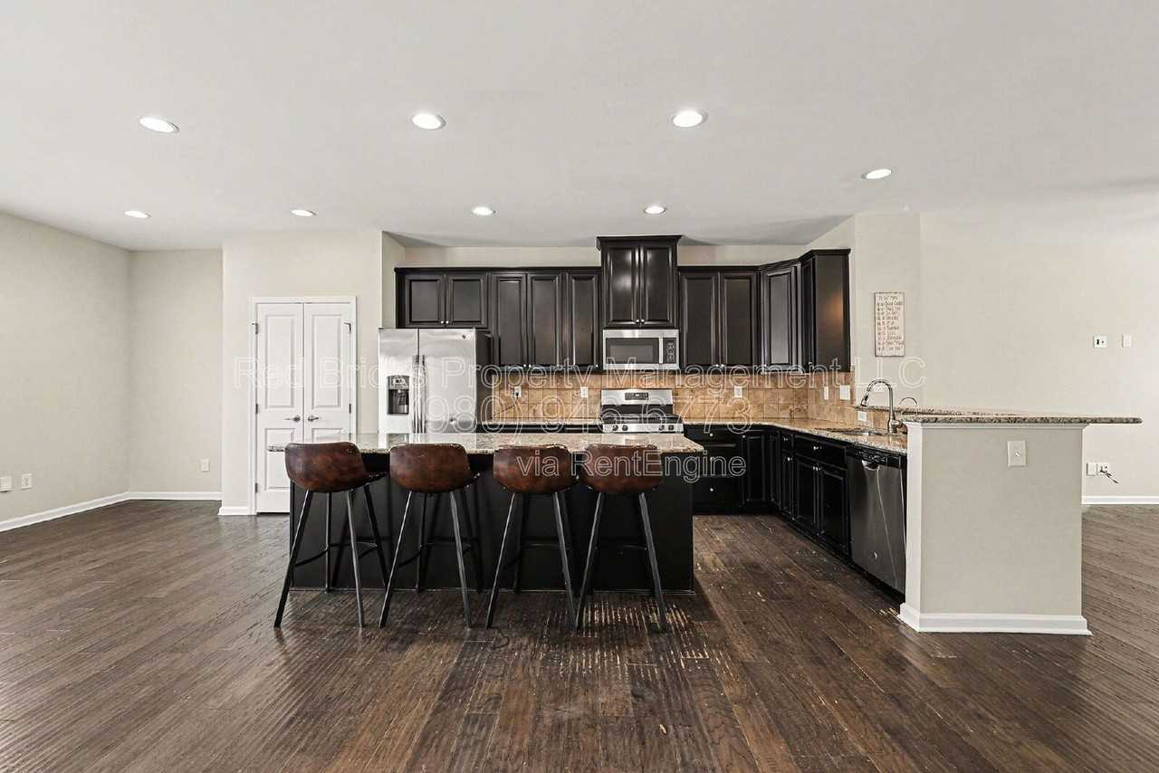 11255 Bryton Pkwy - Photo 7 of 23